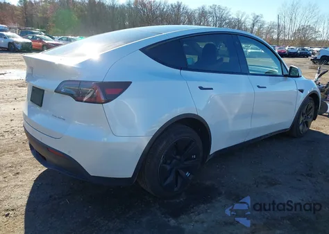 2022 Tesla Model Y Long Range Dual Motor All-Wheel Drive from USA, damaged, VIN 7SAYGDEE3NF376116